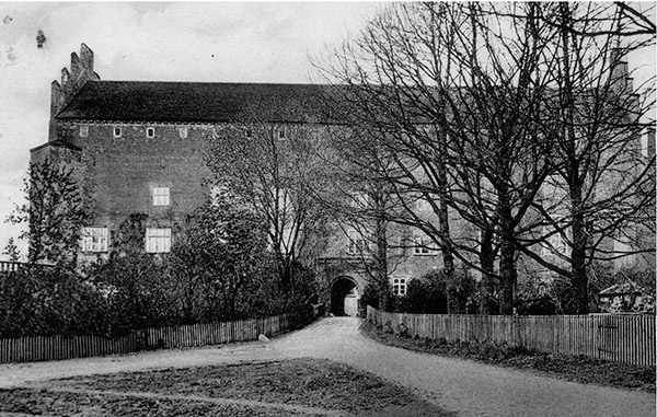 barten-schloss-einfahrt-1935