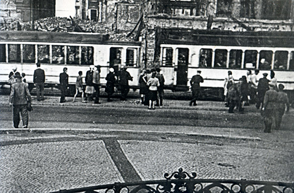 Kaiser Wilhelm Square 1945