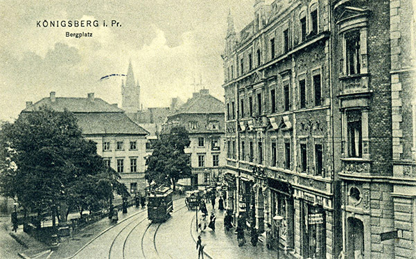 Koenigsberg Bergplatz with Strassenbahn