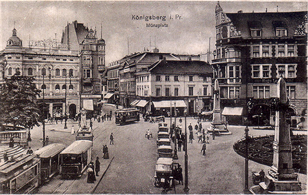 Koenigsberg Munzplatz with Strassenbahnen