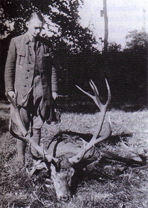 Paul Barckhausen with Hirsch