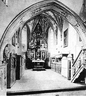 Arnau church interior